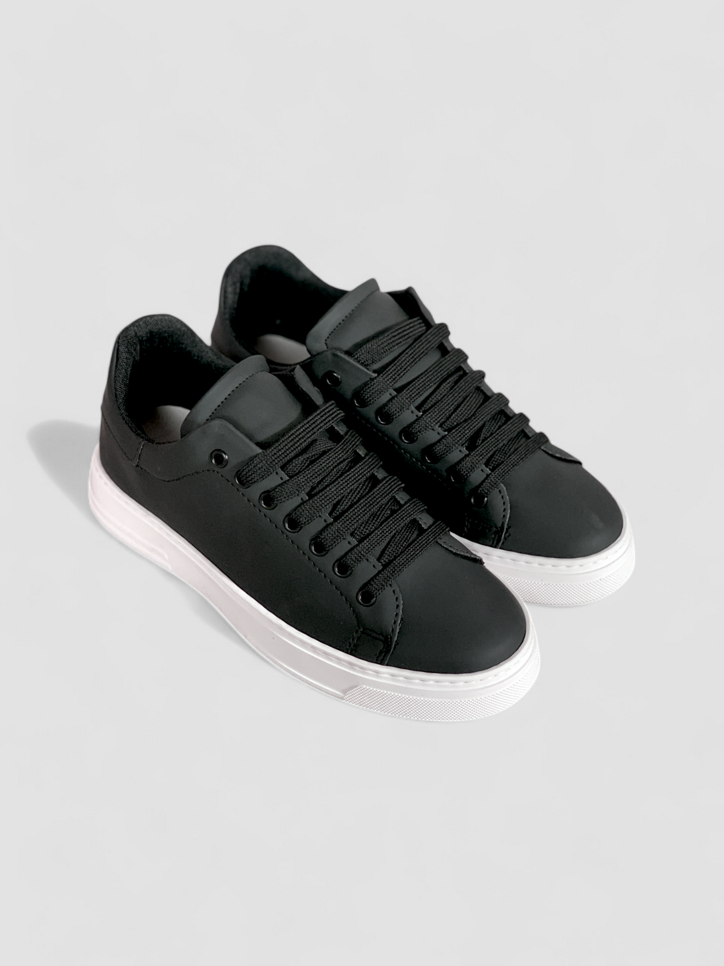 Sneakers fondo Basic colore Nero